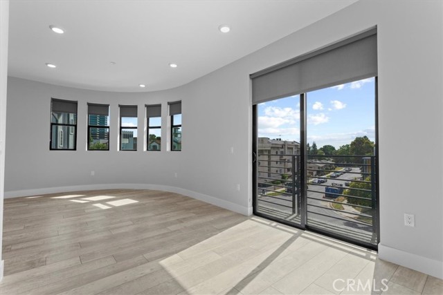 Detail Gallery Image 6 of 21 For 4383 Sepulveda Bld #201,  Sherman Oaks,  CA 91403 - 2 Beds | 2 Baths