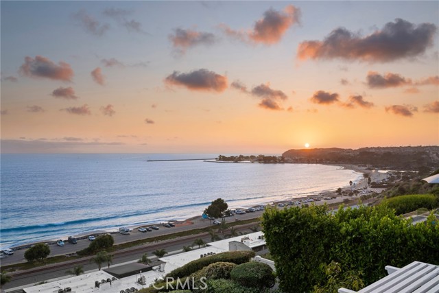 34571 Camino Capistrano, Dana Point CA: https://media.crmls.org/medias/7371e11a-d094-4064-938e-859d96fa7825.jpg