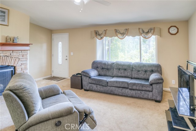 Detail Gallery Image 9 of 38 For 73 Elsa Ln, Oroville,  CA 95966 - 3 Beds | 2 Baths