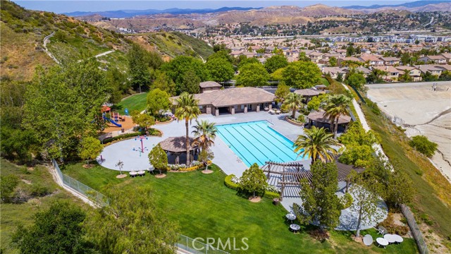 Detail Gallery Image 37 of 38 For 26856 Cherry Willow, Canyon Country,  CA 91387 - 4 Beds | 3 Baths