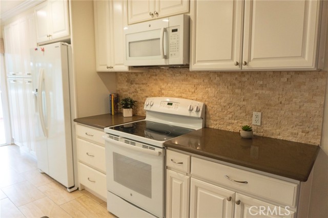 3101 E 2nd Street, Long Beach CA: https://media.crmls.org/medias/73740a05-335c-489d-92fe-d497667e9166.jpg