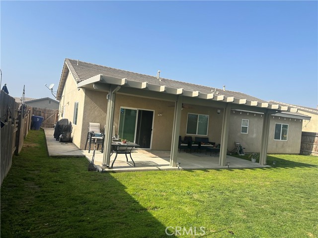 Detail Gallery Image 15 of 23 For 1611 Brea St, Bakersfield,  CA 93307 - 3 Beds | 2 Baths