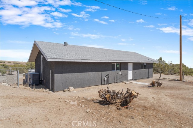 29405 123rd E Street, Pearblossom CA: https://media.crmls.org/medias/7374929e-8622-4b20-8846-239f3fb57f02.jpg