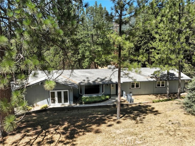 5783 Chowchilla Mountain Road, Mariposa CA: https://media.crmls.org/medias/73749a09-efc0-44ef-956e-03f9107d438b.jpg