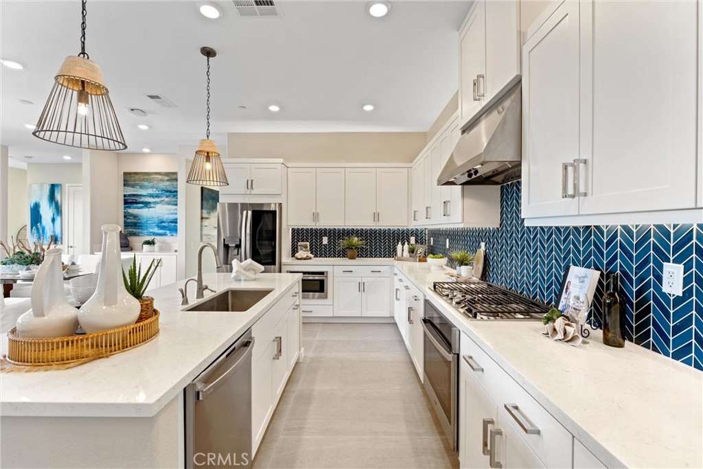 7374Aca6 2564 4156 Add4 2E27E6D9Db96 419 Transport, Tustin, Ca 92782 &Lt;Span Style='BackgroundColor:transparent;Padding:0Px;'&Gt; &Lt;Small&Gt; &Lt;I&Gt; &Lt;/I&Gt; &Lt;/Small&Gt;&Lt;/Span&Gt;