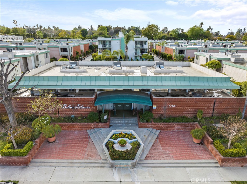 5301 Balboa Boulevard #M4