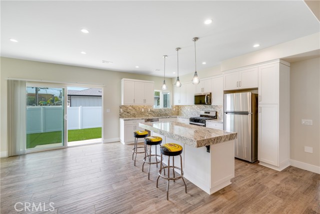 Detail Gallery Image 9 of 35 For 1701 Park, Huntington Beach,  CA 92648 - 3 Beds | 3/1 Baths