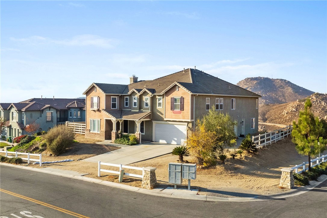 Detail Gallery Image 25 of 45 For 159 Friesian St, Norco,  CA 92860 - 6 Beds | 4/1 Baths