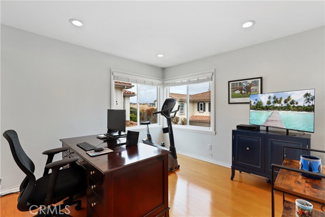 7327 Seafarer Place, Carlsbad CA: https://media.crmls.org/medias/73797936-622a-47d7-b2bc-4b2ceb079047.jpg