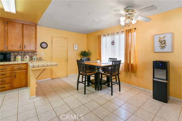 2466 Royal Avenue, Simi Valley CA: https://media.crmls.org/medias/7379df92-e91f-4bb8-8020-3572b2d47764.jpg