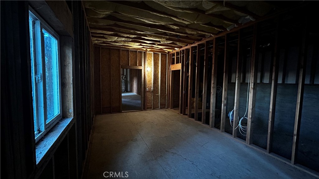 https://media.crmls.org/medias/737a0a14-398f-4ea6-8ac8-57bf0ca3a48e.jpg?preset=X-Large