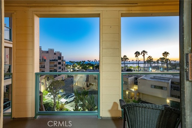 130 The Village, Redondo Beach, California 90277, 2 Bedrooms Bedrooms, ,2 BathroomsBathrooms,Residential,Sold,The Village,SB24177868