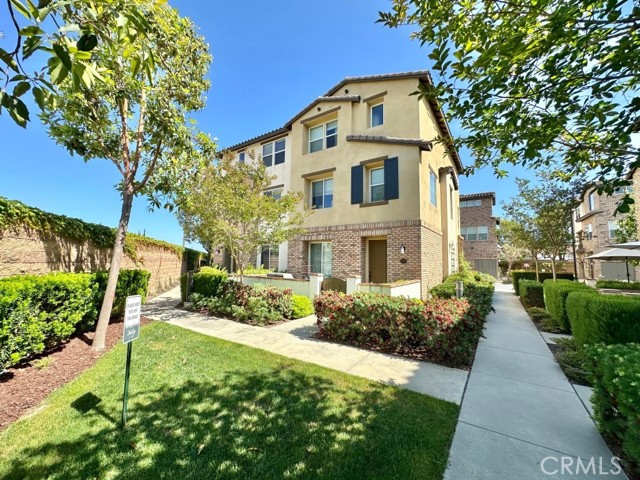11821 E Solana Place, Cerritos CA: https://media.crmls.org/medias/737ace32-9f3c-4ddc-af32-5ebbf32aa6bb.jpg