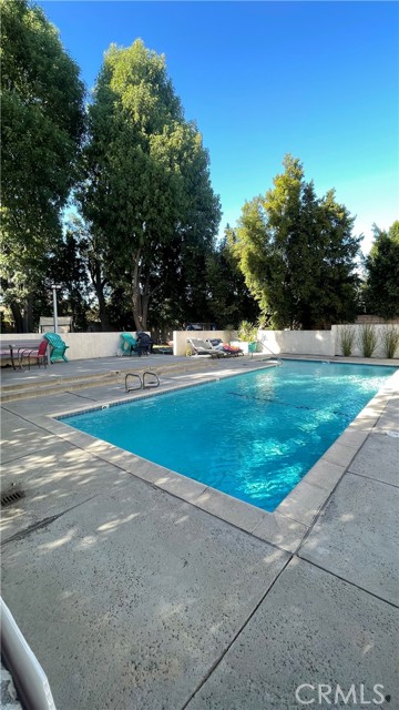 Detail Gallery Image 20 of 30 For 7311 Kester, Van Nuys,  CA 91405 - 2 Beds | 3 Baths