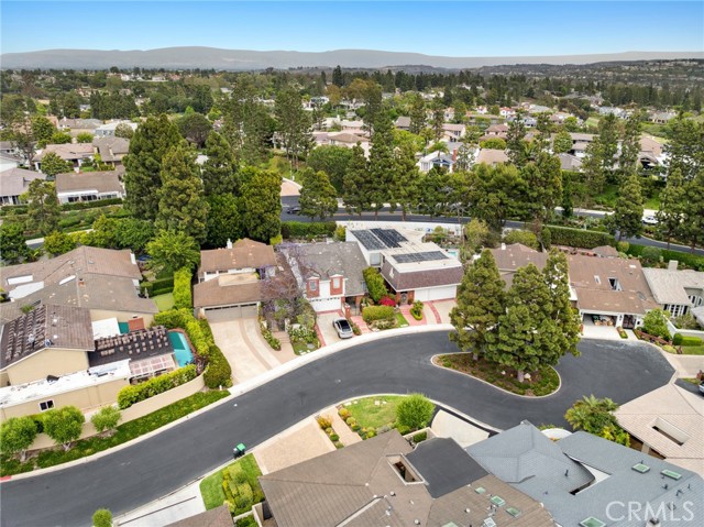 6 Rue Marseilles, Newport Beach CA: https://media.crmls.org/medias/737b3755-7674-4dd0-9051-970292ef9205.jpg