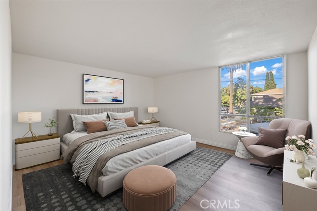 225 Hermosa Ave, Long Beach CA: https://media.crmls.org/medias/737b40ec-e645-48e6-889e-13f422ff026e.jpg