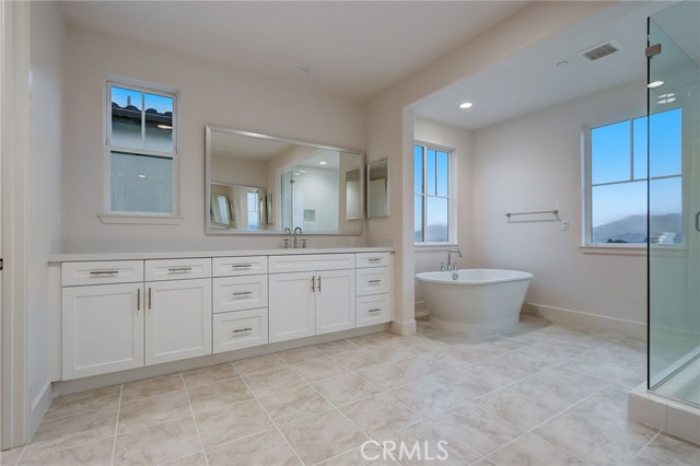 Detail Gallery Image 42 of 75 For 21165 Canyon View Pl, Chatsworth,  CA 91311 - 5 Beds | 5/1 Baths