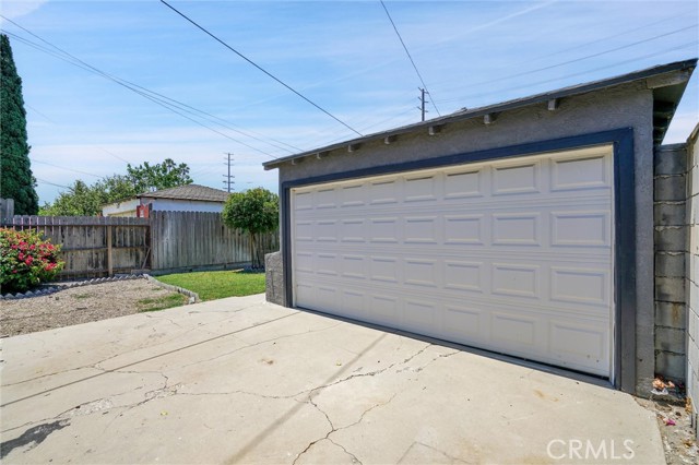 2078 Daisy Avenue, Long Beach, California 90806, 3 Bedrooms Bedrooms, ,1 BathroomBathrooms,Single Family Residence,For Sale,Daisy,PW24121610