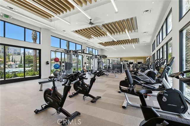565 Canterbury Way, Montebello CA: https://media.crmls.org/medias/737cdbce-2704-4241-9cf2-365be62fbe70.jpg