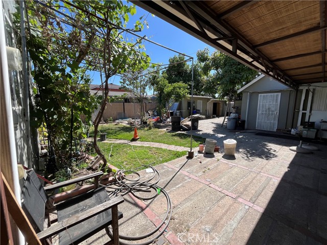 657 S Sadler Avenue, East Los Angeles CA: https://media.crmls.org/medias/737ceb4b-50db-4e21-86a2-ecc9f5d0af38.jpg