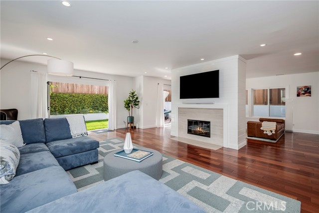 1720 Oak Avenue, Manhattan Beach, California 90266, 4 Bedrooms Bedrooms, ,4 BathroomsBathrooms,Residential,Sold,Oak,SB22020693
