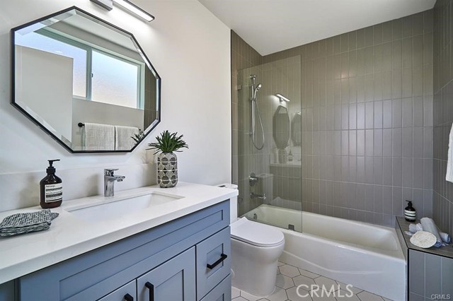 Detail Gallery Image 15 of 29 For 206 N Moore Ave a,  Monterey Park,  CA 91754 - 3 Beds | 3/1 Baths