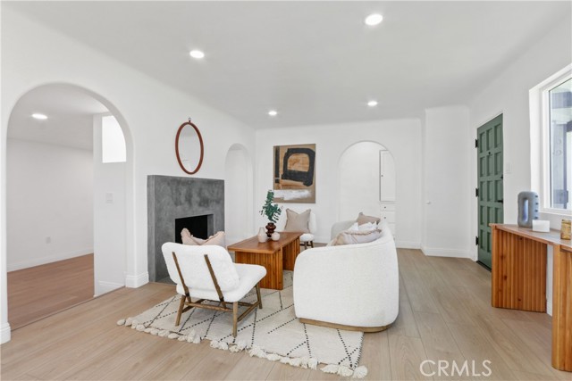 Detail Gallery Image 9 of 25 For 641 W 103rd St, Los Angeles,  CA 90044 - 3 Beds | 2/1 Baths
