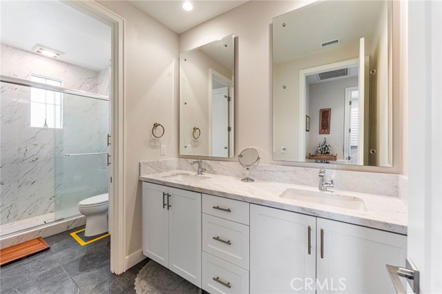 Detail Gallery Image 21 of 28 For 117 Reflection, Irvine,  CA 92620 - 4 Beds | 3/1 Baths