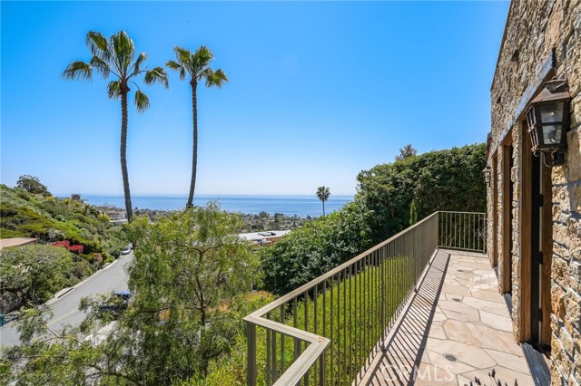 Detail Gallery Image 28 of 43 For 715 Mystic Way, Laguna Beach,  CA 92651 - 4 Beds | 4/1 Baths