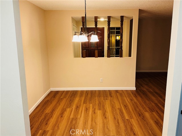 Detail Gallery Image 3 of 14 For 1126 Lucerne, Hemet,  CA 92543 - 2 Beds | 2 Baths