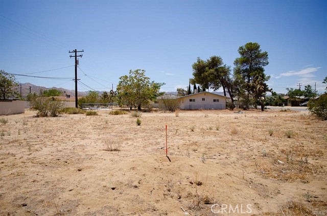 Detail Gallery Image 10 of 12 For 6391 Indio Ave, Yucca Valley,  CA 92284 - – Beds | – Baths