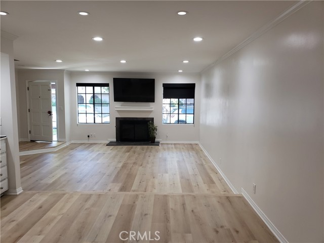 12941 Moorpark Street, 3 photo 3