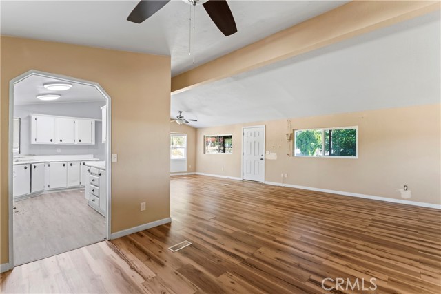 Detail Gallery Image 6 of 20 For 24761 Wendell Dr, Hemet,  CA 92544 - 2 Beds | 2 Baths