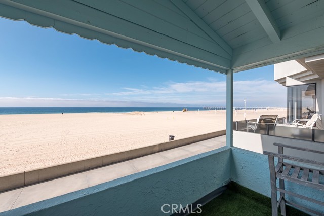 Detail Gallery Image 20 of 24 For 528 the Strand, Hermosa Beach,  CA 90254 - 4 Beds | 4 Baths