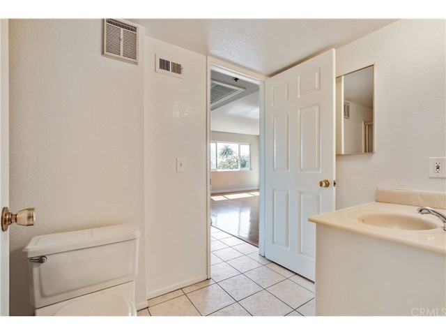 Detail Gallery Image 24 of 29 For 726 Elm Ave #304,  Long Beach,  CA 90813 - 2 Beds | 2 Baths