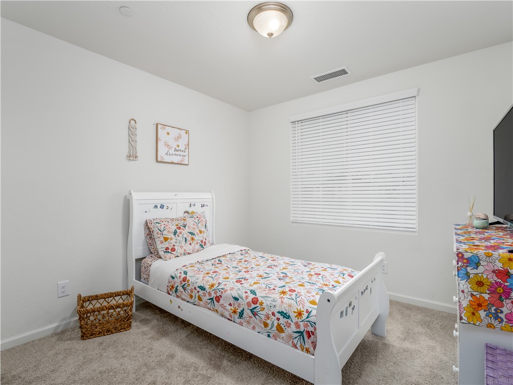 Detail Gallery Image 16 of 32 For 2276 N Columbus Dr, Fresno,  CA 93727 - 3 Beds | 2/1 Baths