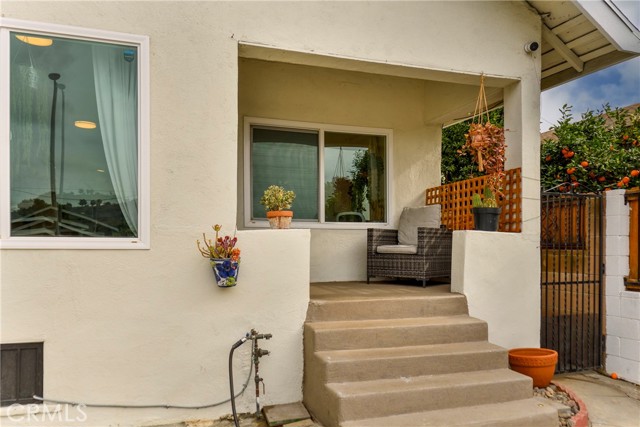 Detail Gallery Image 4 of 24 For 665 Cypress Ave, Los Angeles,  CA 90065 - 3 Beds | 2 Baths