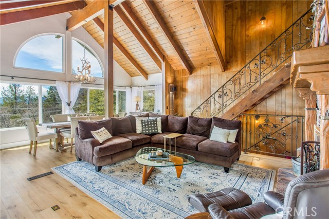 Detail Gallery Image 8 of 46 For 28834 Zion Dr, Lake Arrowhead,  CA 92352 - 4 Beds | 3 Baths