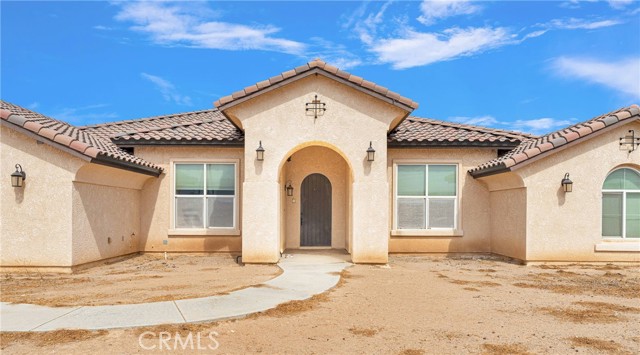 Detail Gallery Image 1 of 20 For 6177 Outpost Rd, Oak Hills,  CA 92344 - 4 Beds | 2/1 Baths