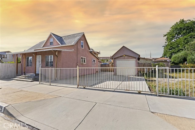 225 E Western Avenue, Redlands CA: https://media.crmls.org/medias/7386965b-1c8f-473f-a20d-c8d2ff53eeb9.jpg
