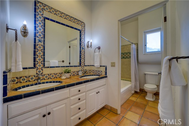 1220 Bassi Drive, San Luis Obispo CA: https://media.crmls.org/medias/73879b32-2aa1-4191-8b90-53af61ef96c6.jpg