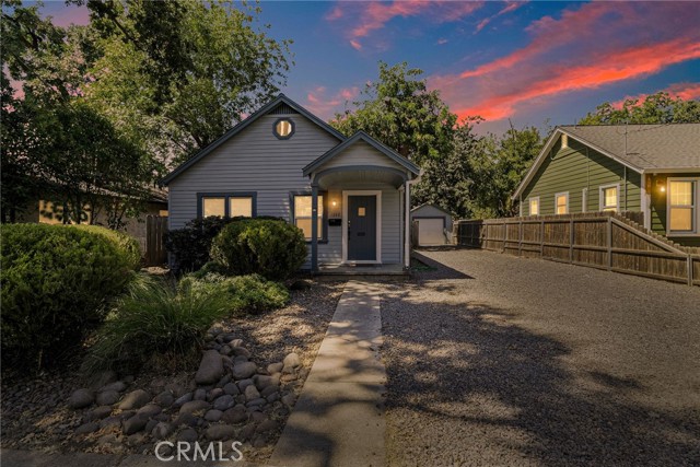 1249 Warner Street, Chico CA: https://media.crmls.org/medias/7387a996-c0b8-428f-8e0a-4d68312a5771.jpg