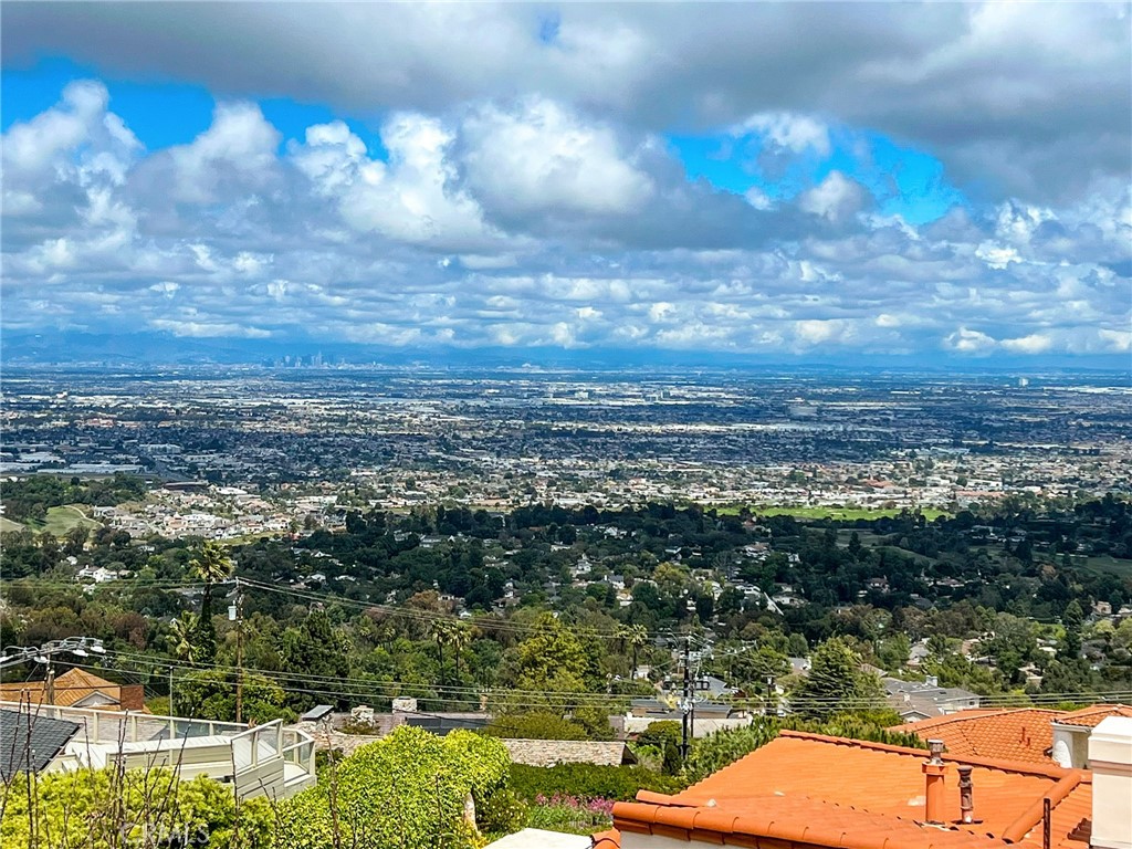 https://media.crmls.org/medias/7387d73c-3c77-4874-b151-955212064f17.jpg?preset=X-Large