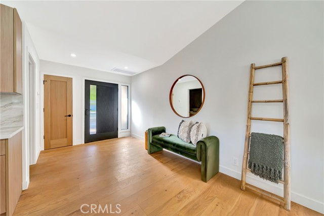 5534 Pattilar Avenue, Woodland Hills CA: https://media.crmls.org/medias/738809fb-6c06-411e-857b-cd5413cc2218.jpg