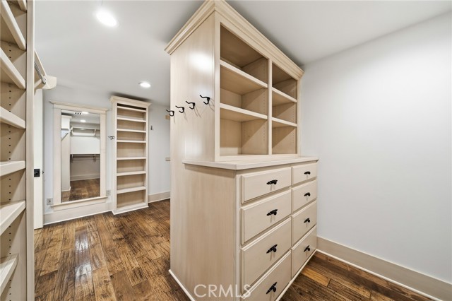 Detail Gallery Image 33 of 73 For 21 Bay, Laguna Beach,  CA 92651 - 6 Beds | 6/1 Baths