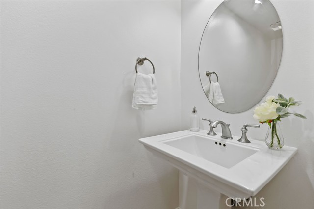 Detail Gallery Image 13 of 31 For 3501 Tilden Ave #8,  Los Angeles,  CA 90034 - 3 Beds | 3/1 Baths