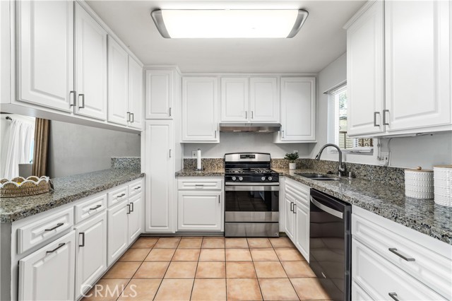 43160 Virginia Avenue, Palm Desert CA: https://media.crmls.org/medias/73885523-bc16-460b-8b05-2cf392d99bd3.jpg