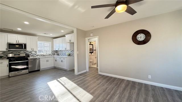 Detail Gallery Image 9 of 17 For 32912 Bonnie Lea Dr, Lake Elsinore,  CA 92530 - 2 Beds | 1 Baths