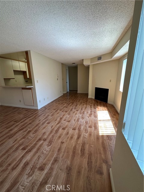 420 Milford Street, Glendale CA: https://media.crmls.org/medias/73895e56-9004-454b-af9d-a36c40b4e346.jpg
