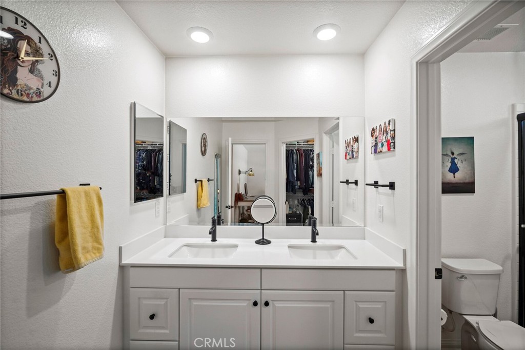 https://media.crmls.org/medias/73898cdc-c4f2-4dd7-a400-8d32a9cb8d49.jpg?preset=X-Large